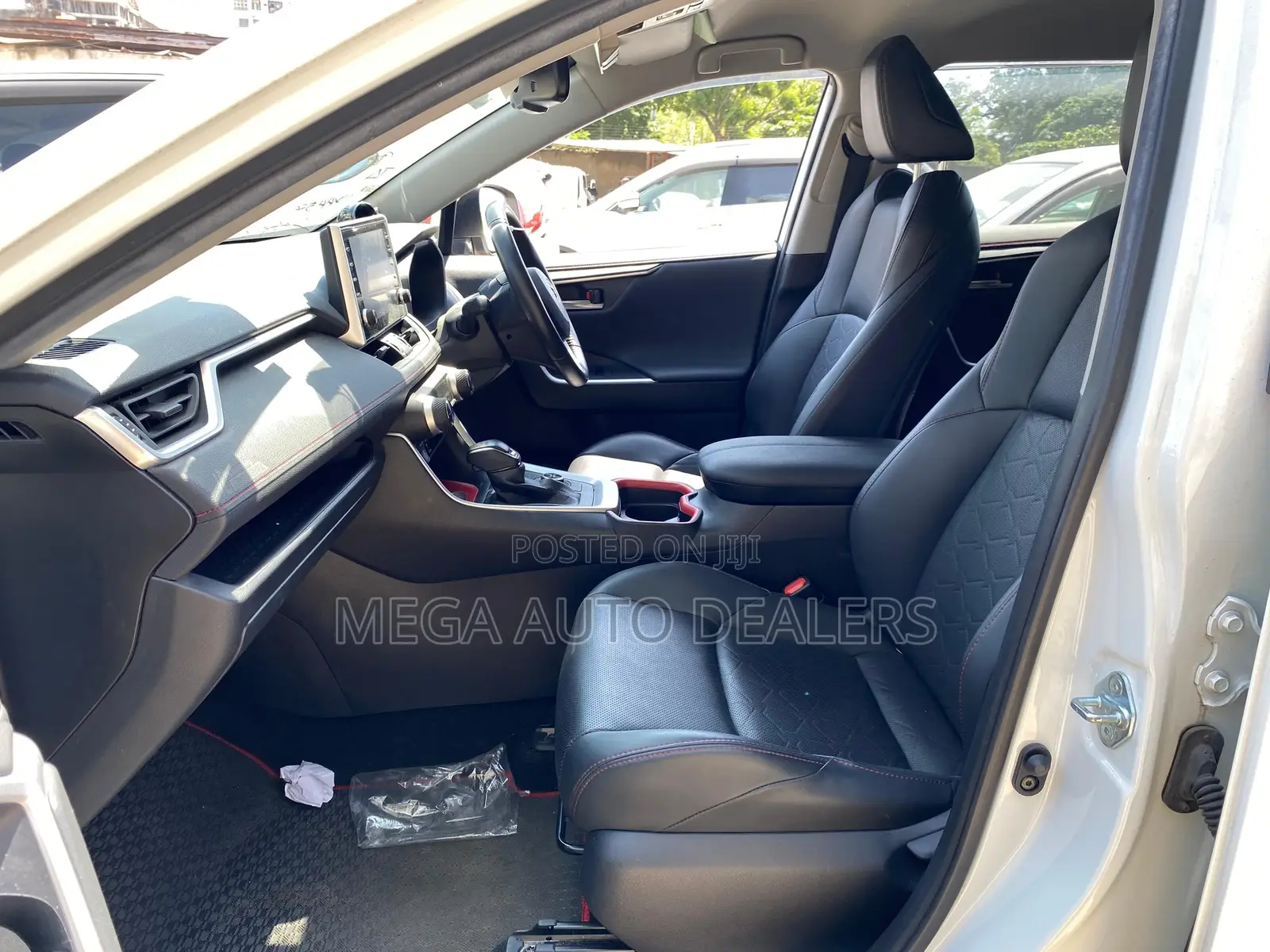 Toyota RAV4 Adventure 2019 White