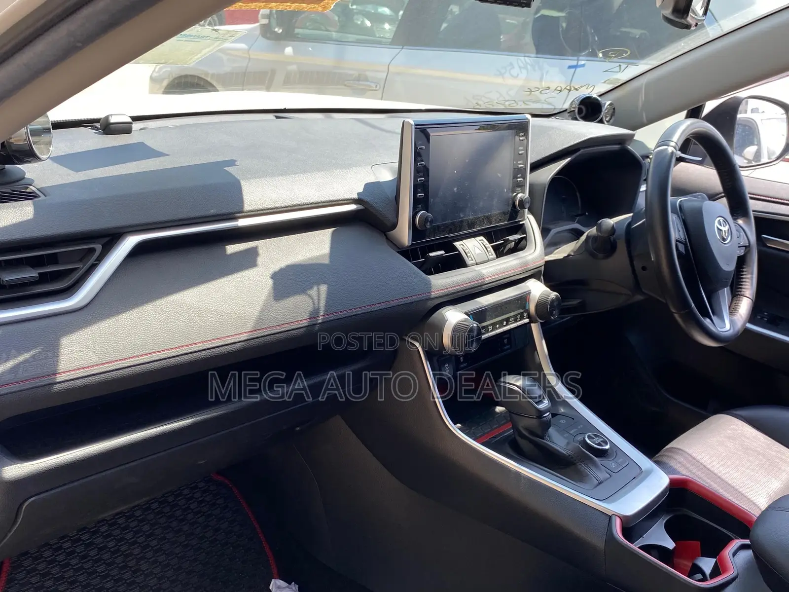 Toyota RAV4 Adventure 2019 White