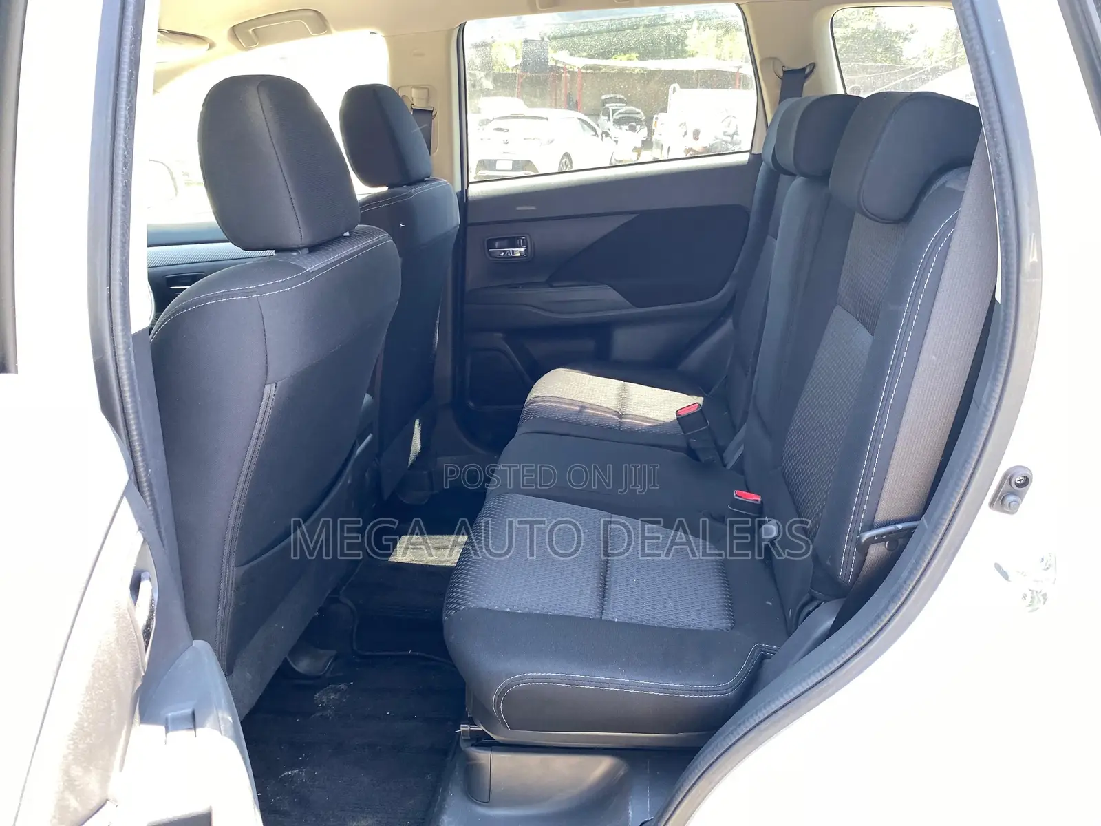 Mitsubishi Outlander 2018 White