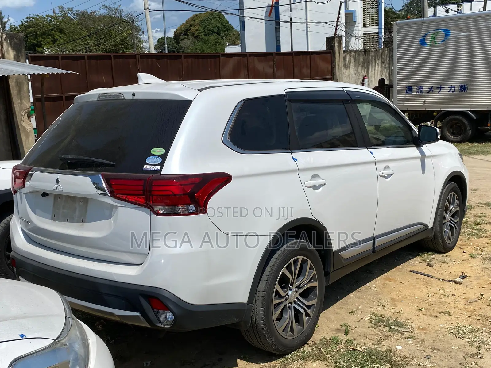 Mitsubishi Outlander 2018 White