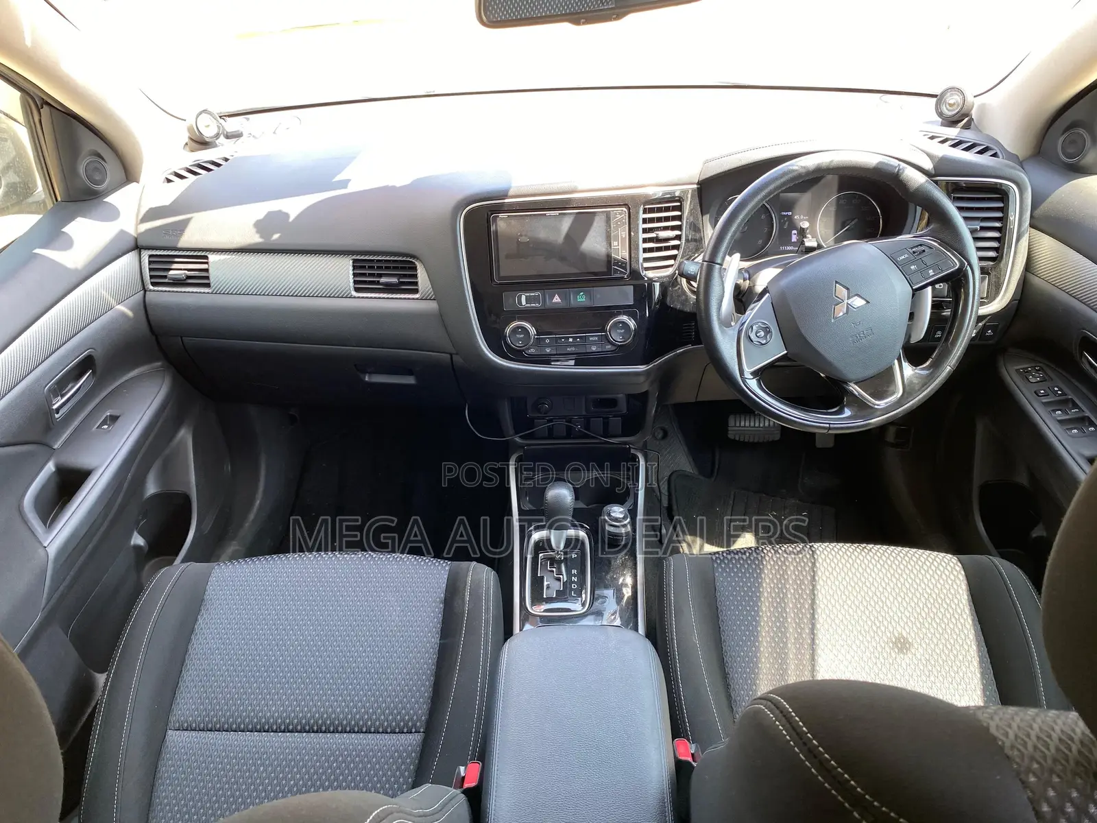 Mitsubishi Outlander 2018 White