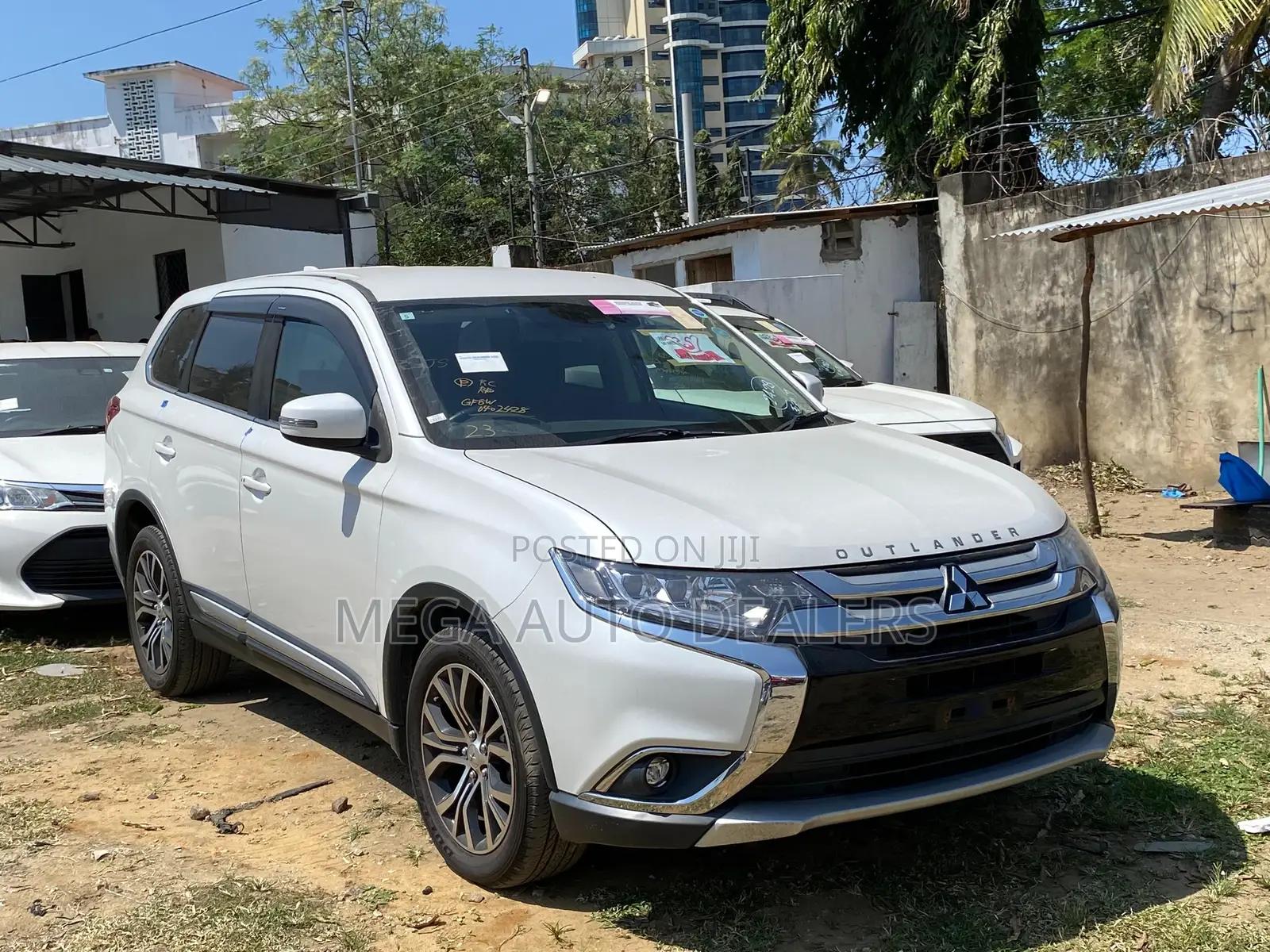 Mitsubishi Outlander 2018 White