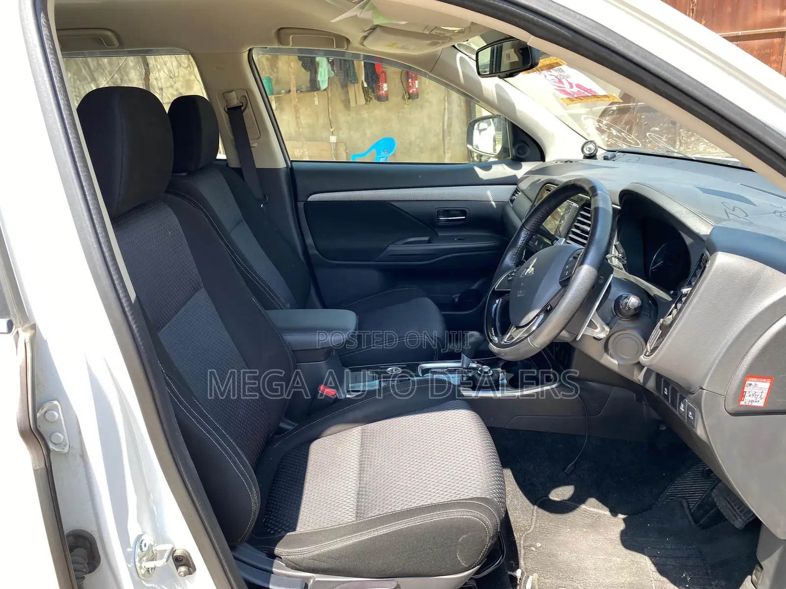 Mitsubishi Outlander 2018 White