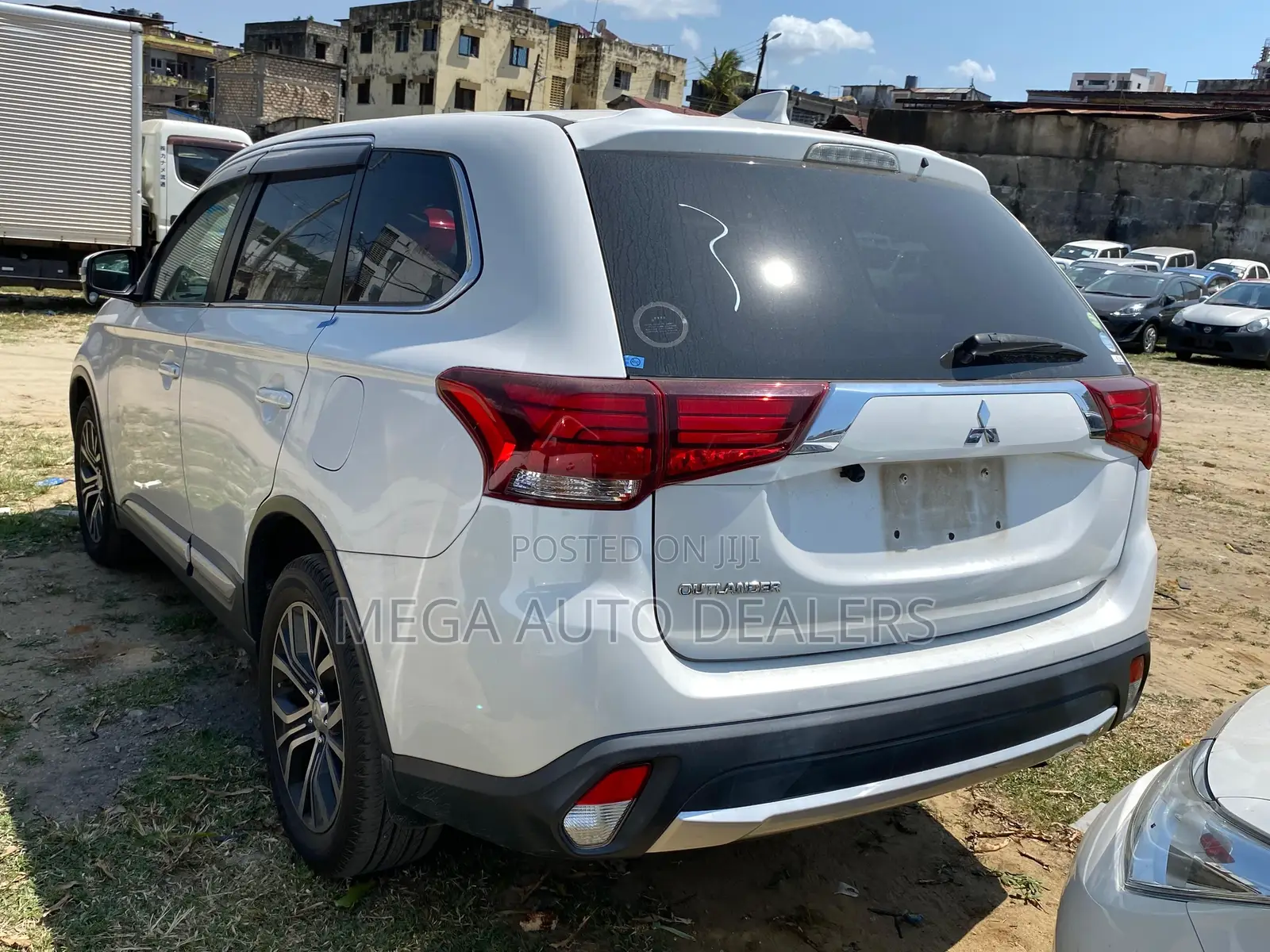 Mitsubishi Outlander 2018 White