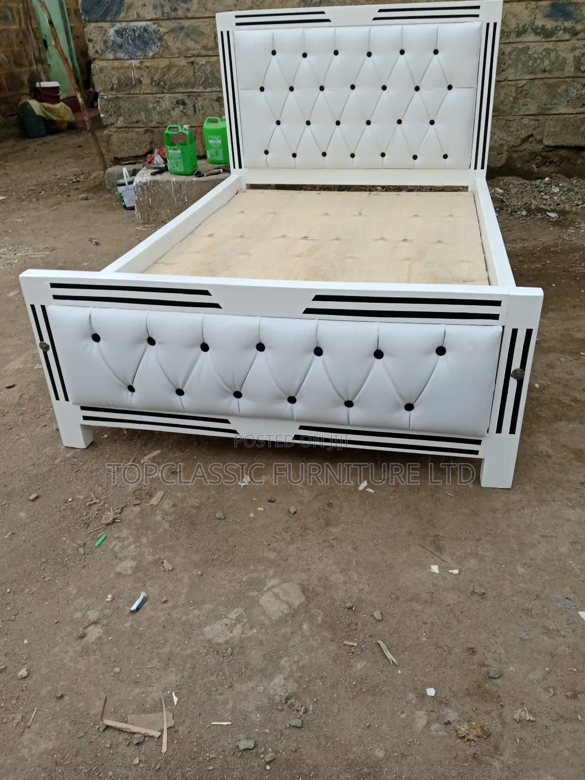 4x6 Bed Lexyn Material