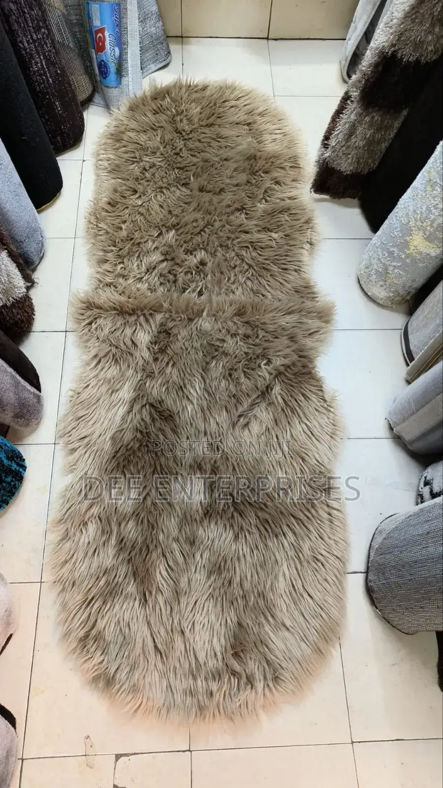 Fox Fur Mat*Size 180x65cm*