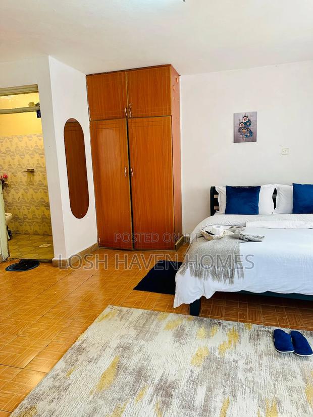 Blue Studio Airbnbin Nairobi Along TRM Drive Roysambu - thumbnail 3