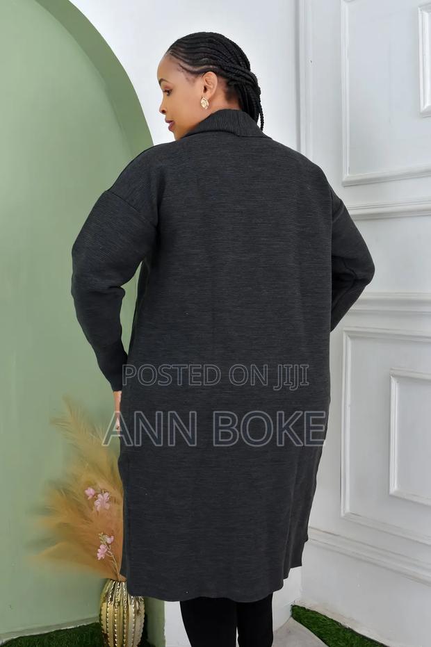 Wrap Yourself in Style With This Longline Sweat - thumbnail 11