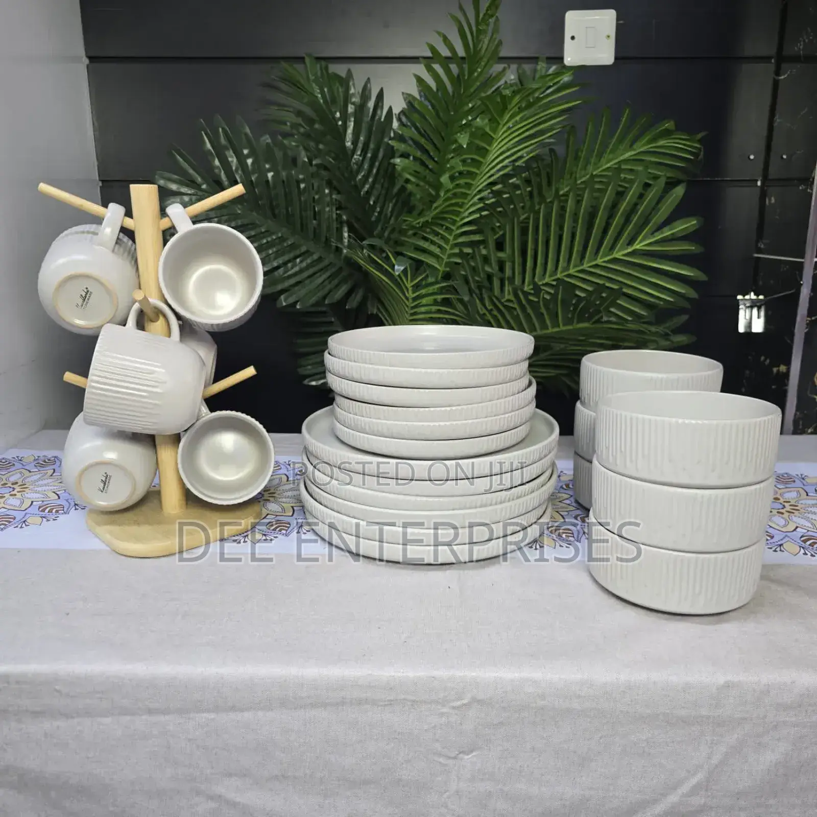24pcs Unique Dinner Set