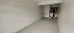 Office to Let Facing Road