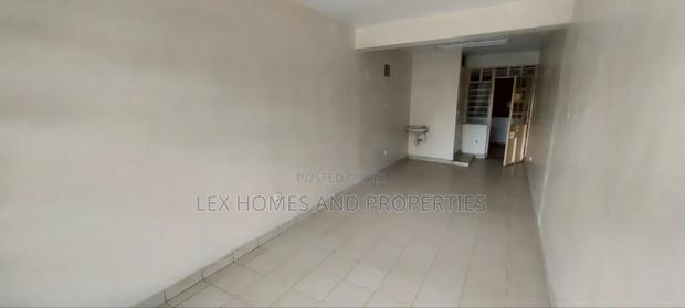 Office to Let Facing Road - thumbnail 4