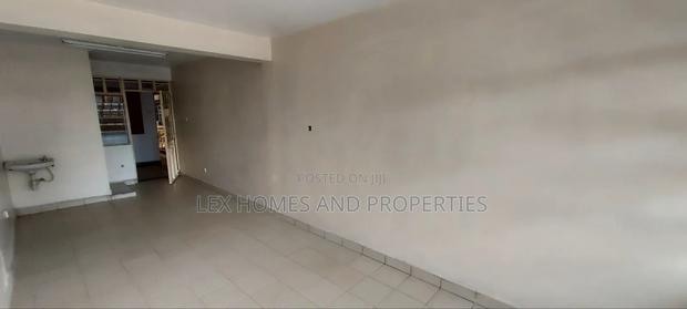 Office to Let Facing Road - thumbnail 5