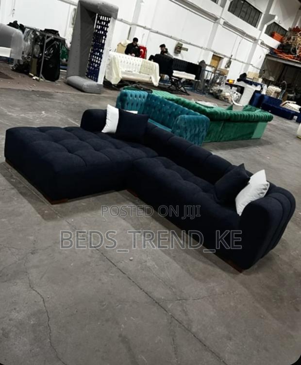 Iconic 6 Seater Bubble L Seat Sofa With Free Throw Pillows