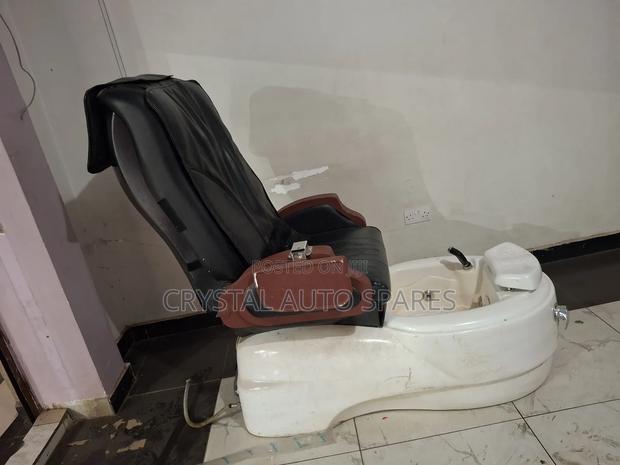 Pedicure Seat - main view