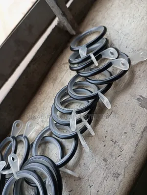 Black Rings With Plastic Band for Silent Drawing