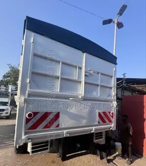 Mitsubishi Mahewa Fuso 2010 White