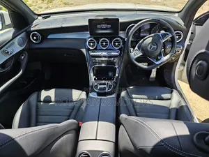 Mercedes-Benz GLC-Class 2018 Off white