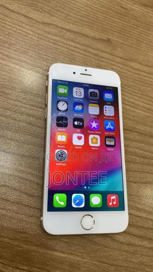 Apple iPhone 6s 64 GB Gold - main view