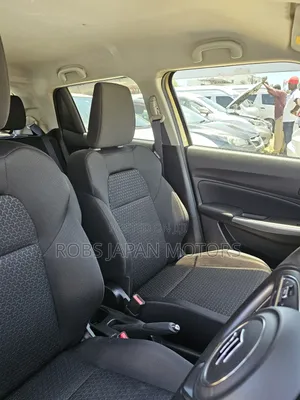 Suzuki Swift 2018 Gold