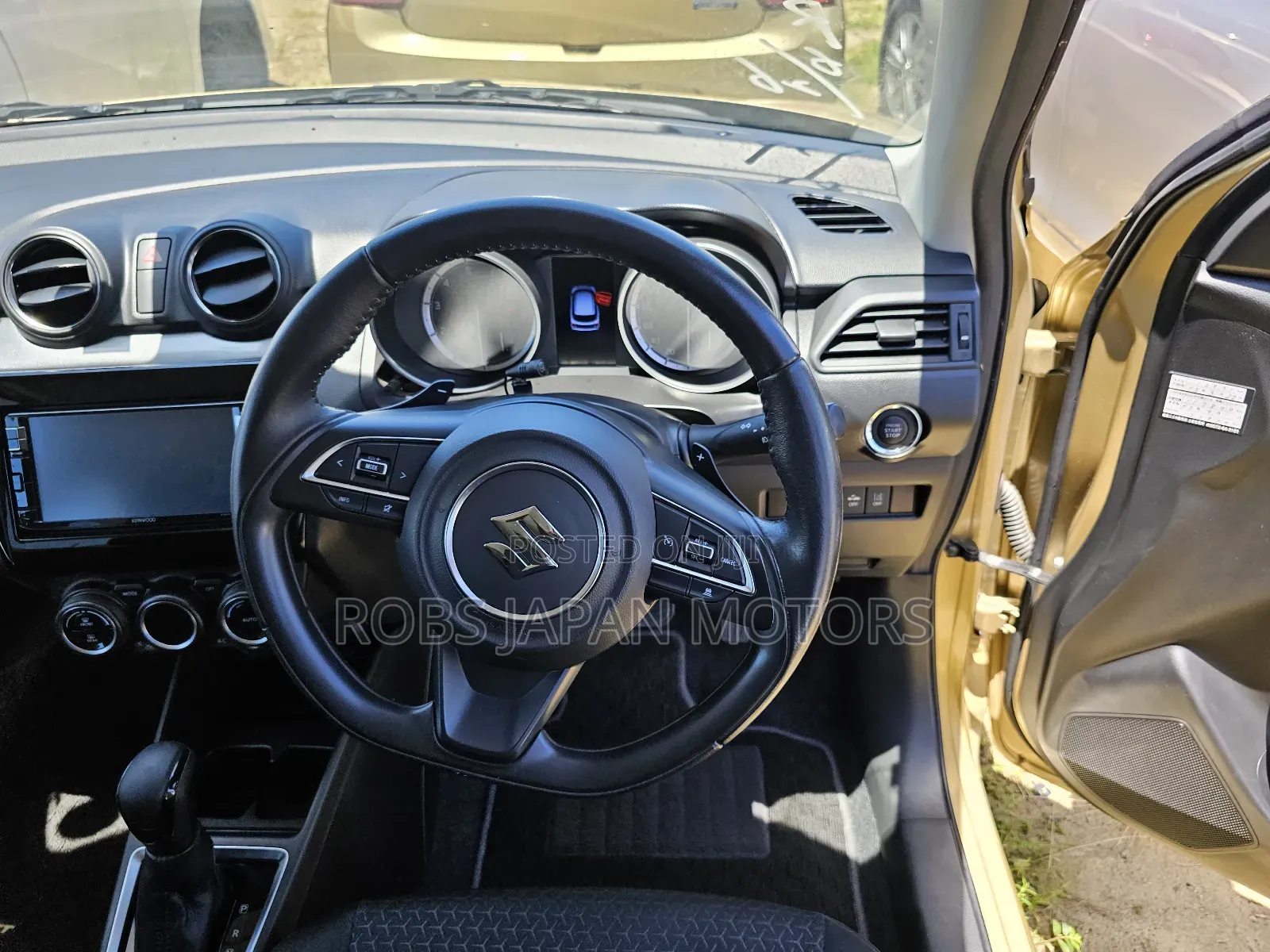 Suzuki Swift 2018 Gold