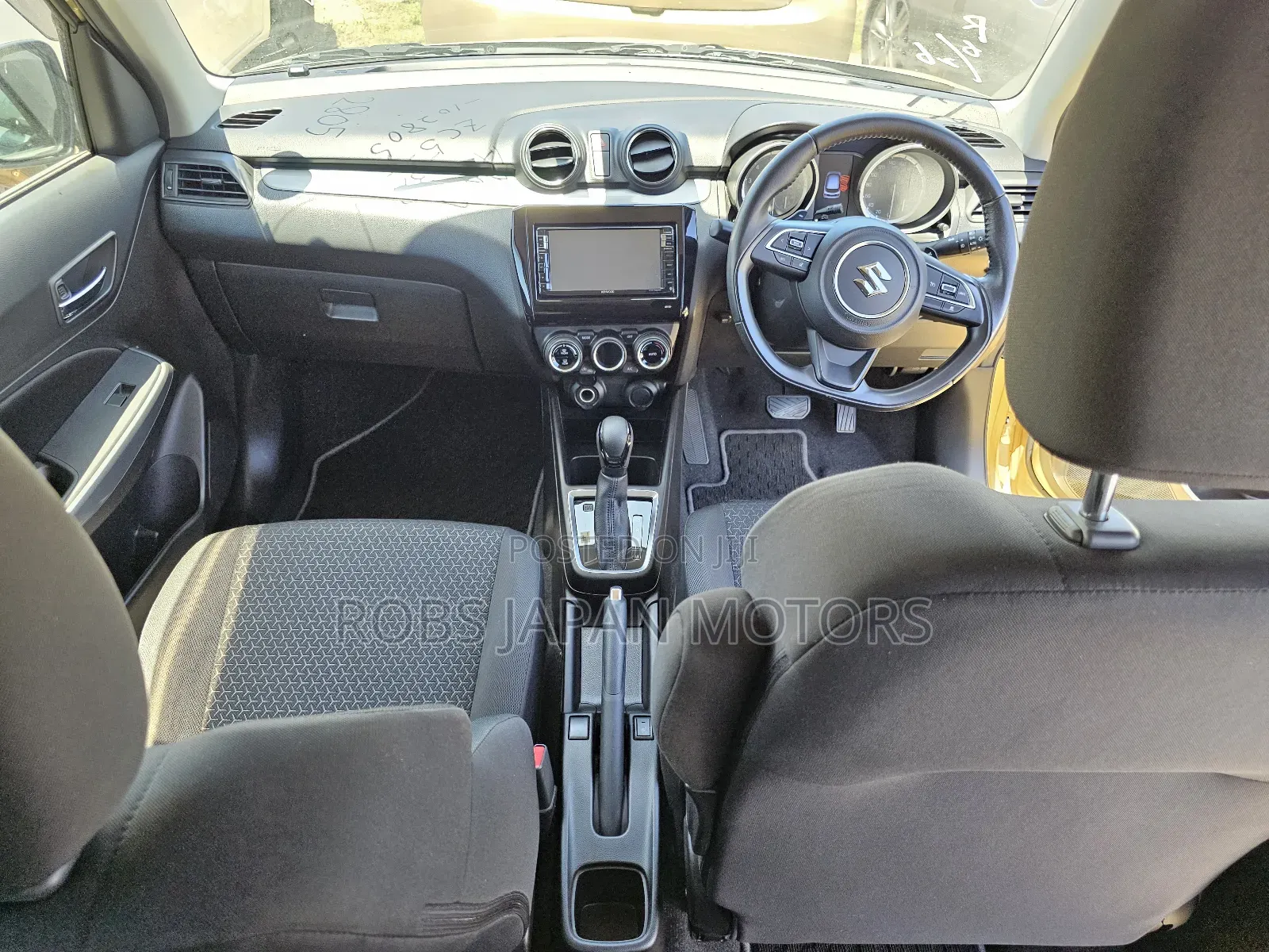 Suzuki Swift 2018 Gold