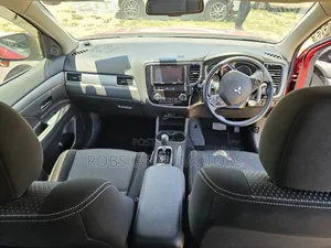 Mitsubishi Outlander SE FWD 2018 Red