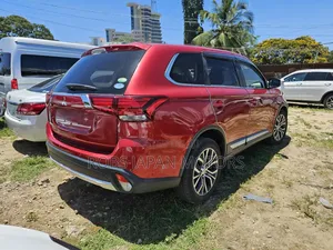 Mitsubishi Outlander SE FWD 2018 Red