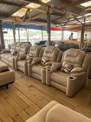 Urban Chic Semi Recliner