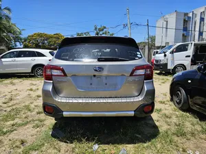 Subaru Outback 2.5i Premium AWD 2018 Gold