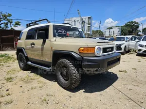 Toyota FJ Cruiser 2018 Beige