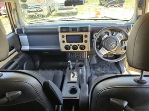 Toyota FJ Cruiser 2018 Beige