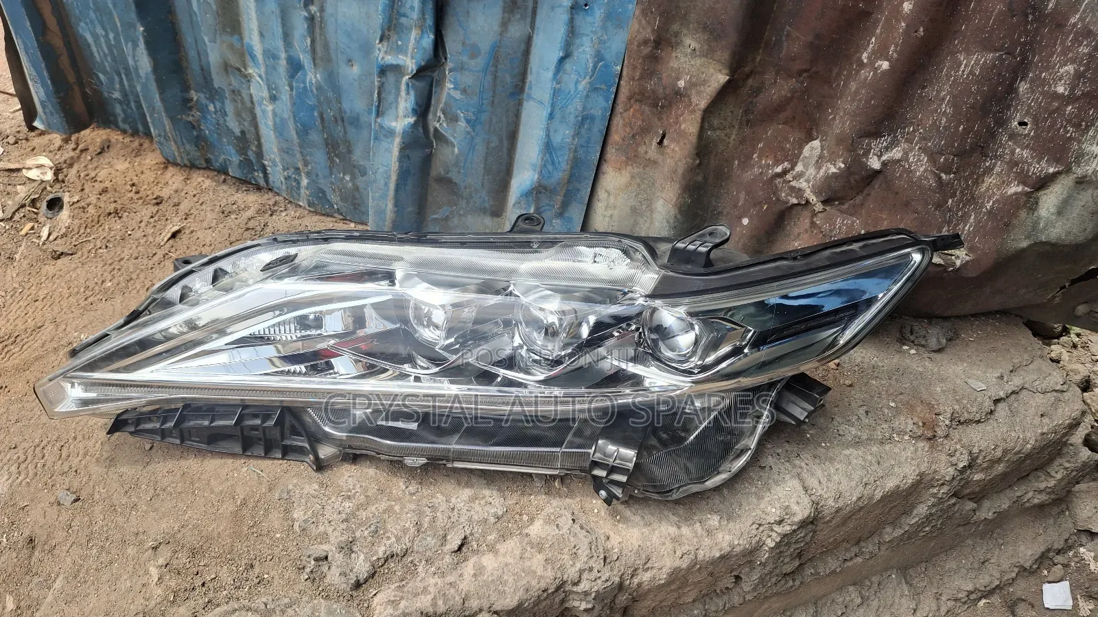 Toyota Harrier 192 (2018-2020) Headlight