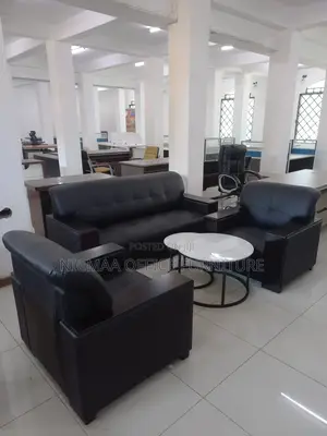 5-Seater Leather Wooden Armrest Waiting Sofa