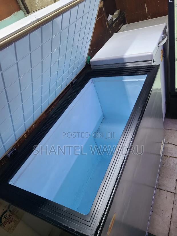 Milk Chest Freezer 300litres - thumbnail 3