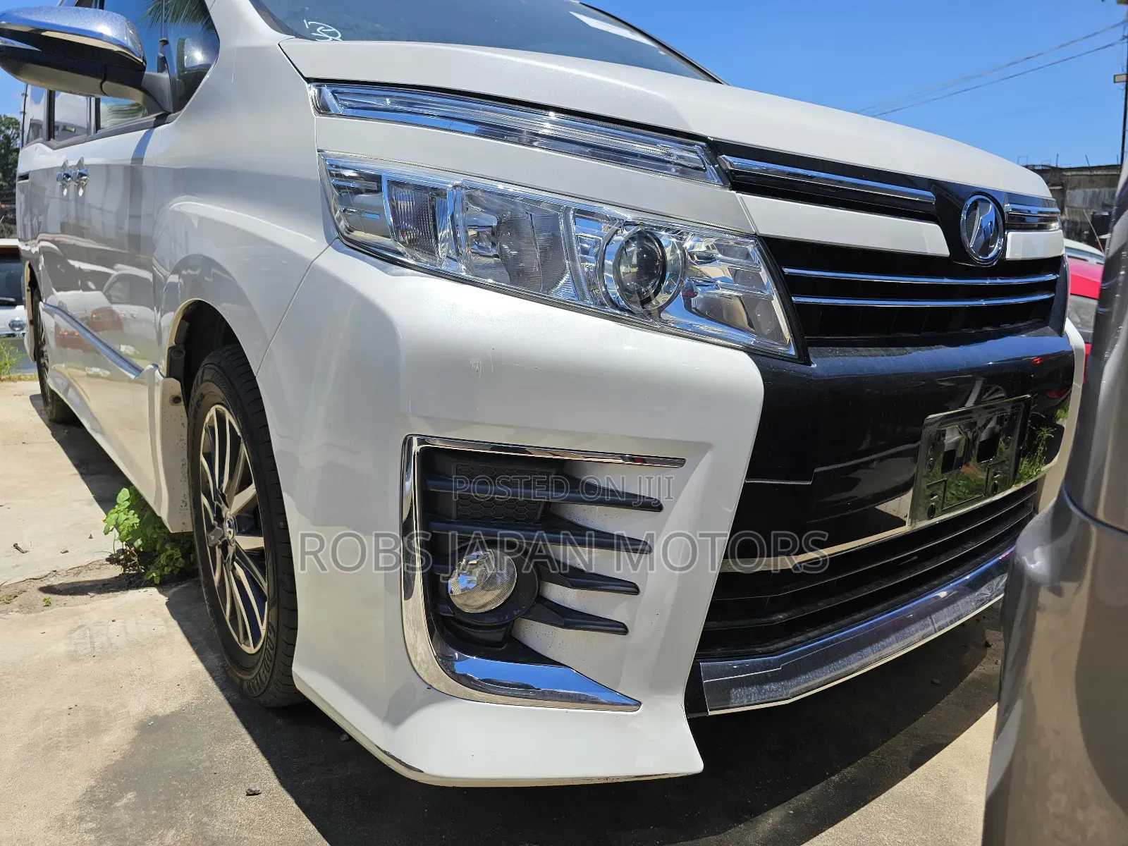 Toyota Voxy 2018 White