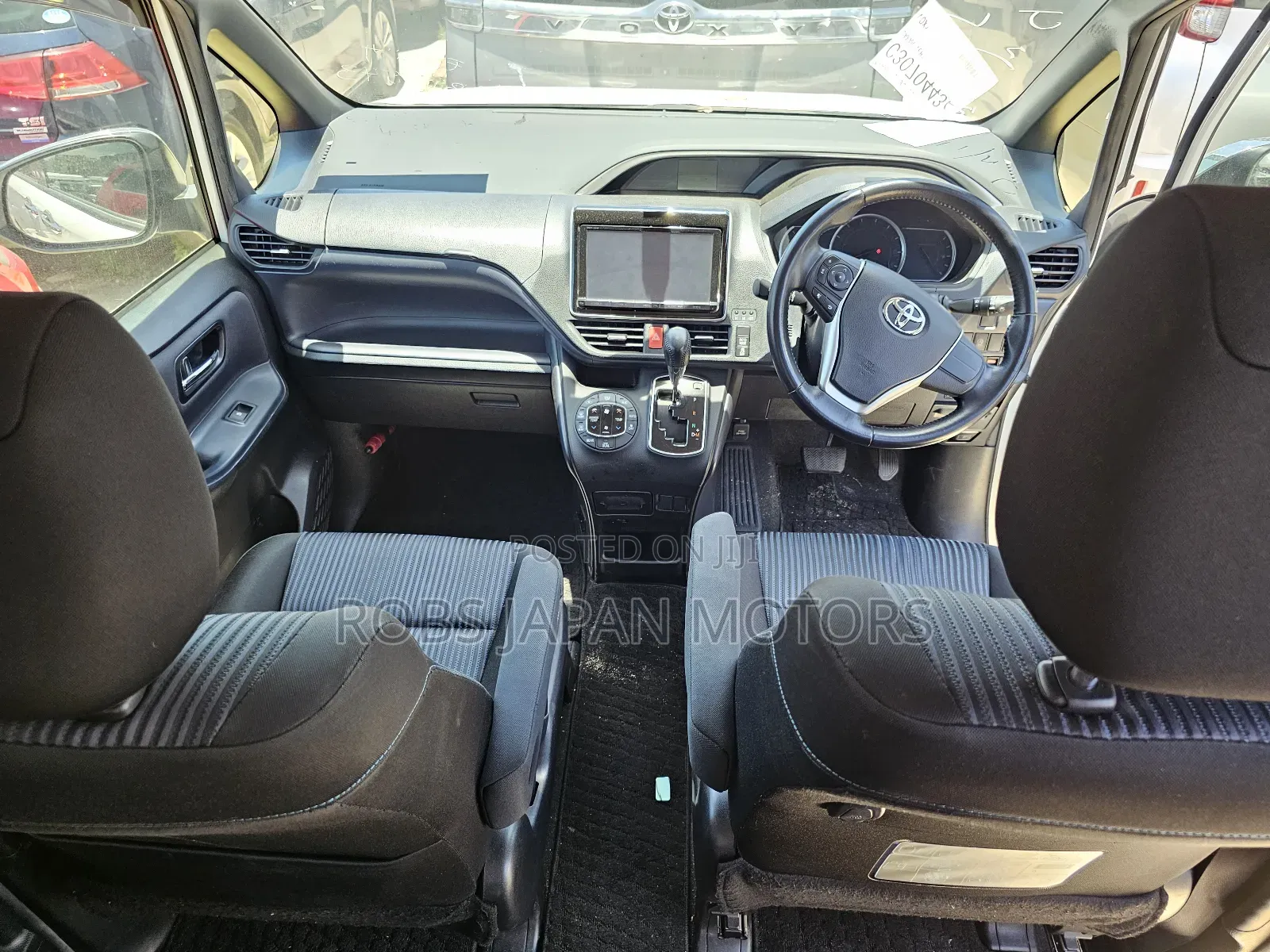 Toyota Voxy 2018 White
