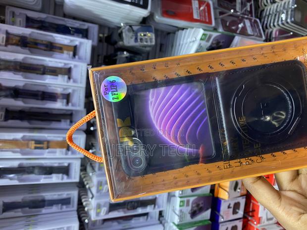 Cresee Samsung Galaxy Z Flip 6 Leather Magsafe Case - thumbnail 3