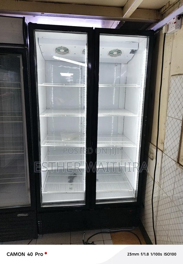 Side by Side Showcase Fridge - thumbnail 2