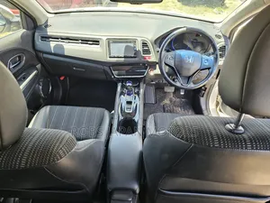 Honda Vezel 1.5 Hybrid 2WD 2018 Pearl