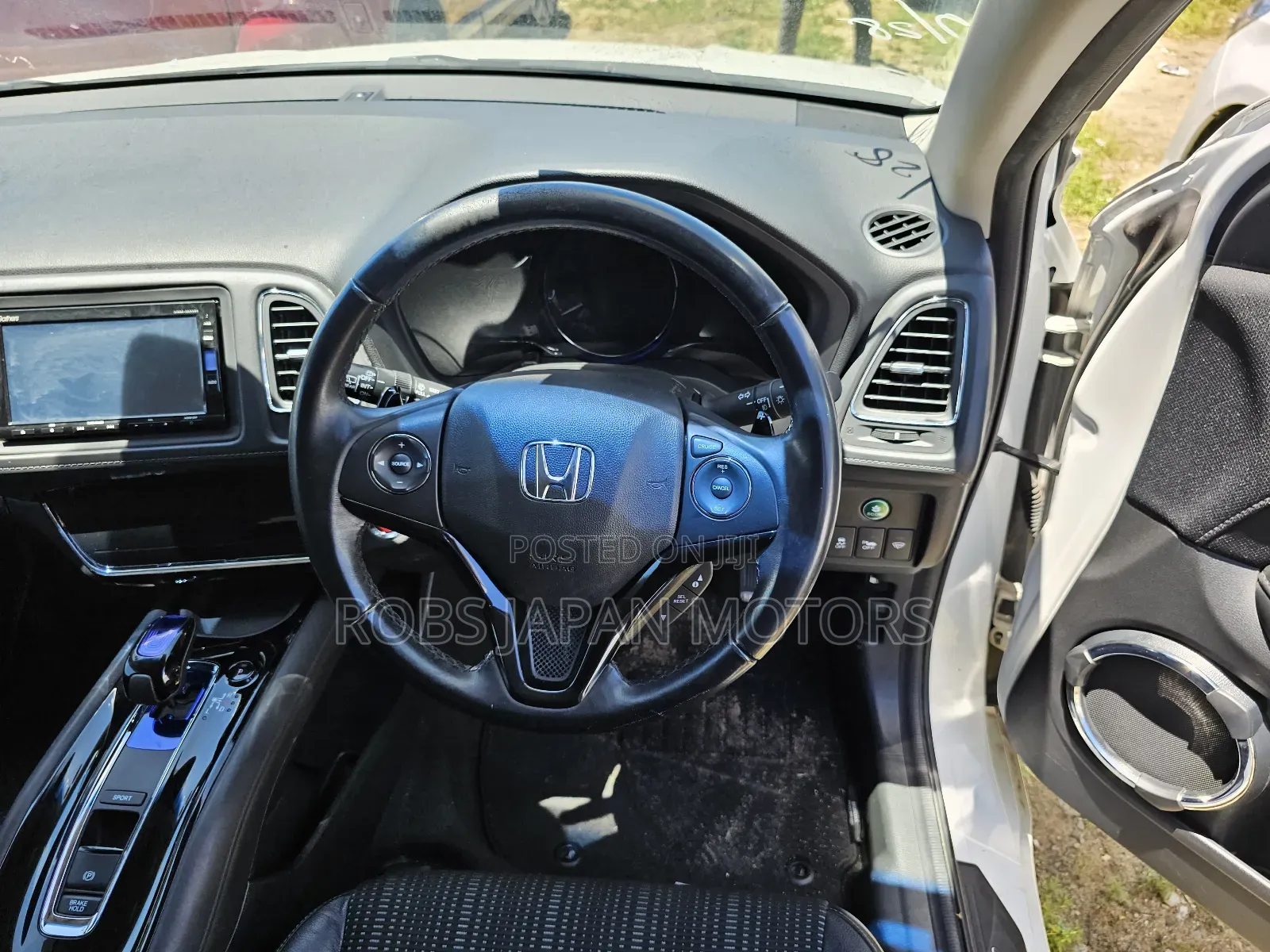 Honda Vezel 1.5 Hybrid 2WD 2018 Pearl