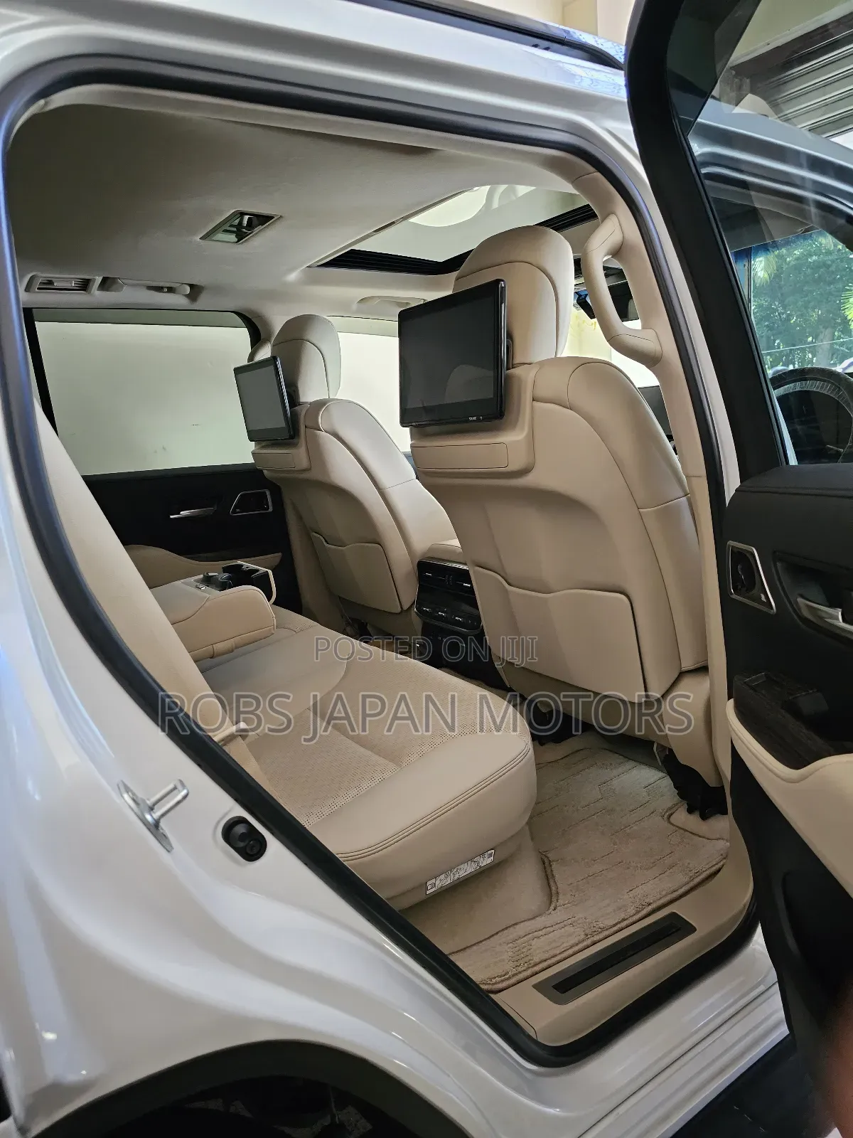 Toyota Land Cruiser 3.3 Diesel 4WD 2022 Off white