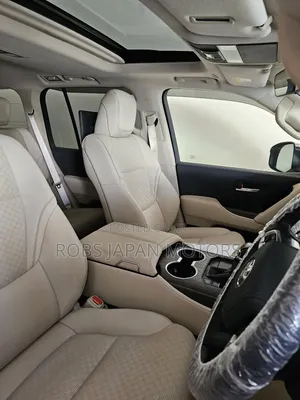 Toyota Land Cruiser 3.3 Diesel 4WD 2022 Off white