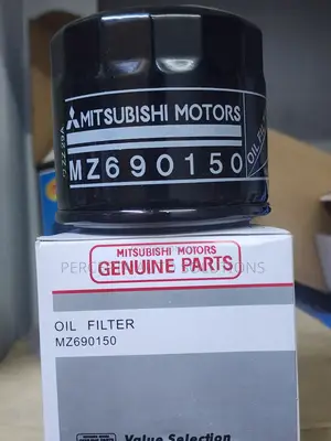 Mz690150 Oil Filter for Mitsubishi Pajero, Lancer Evolution