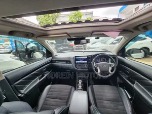 Mitsubishi Outlander 2019 White