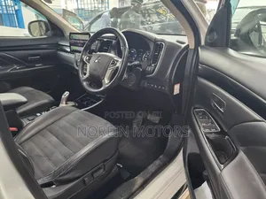 Mitsubishi Outlander 2019 White