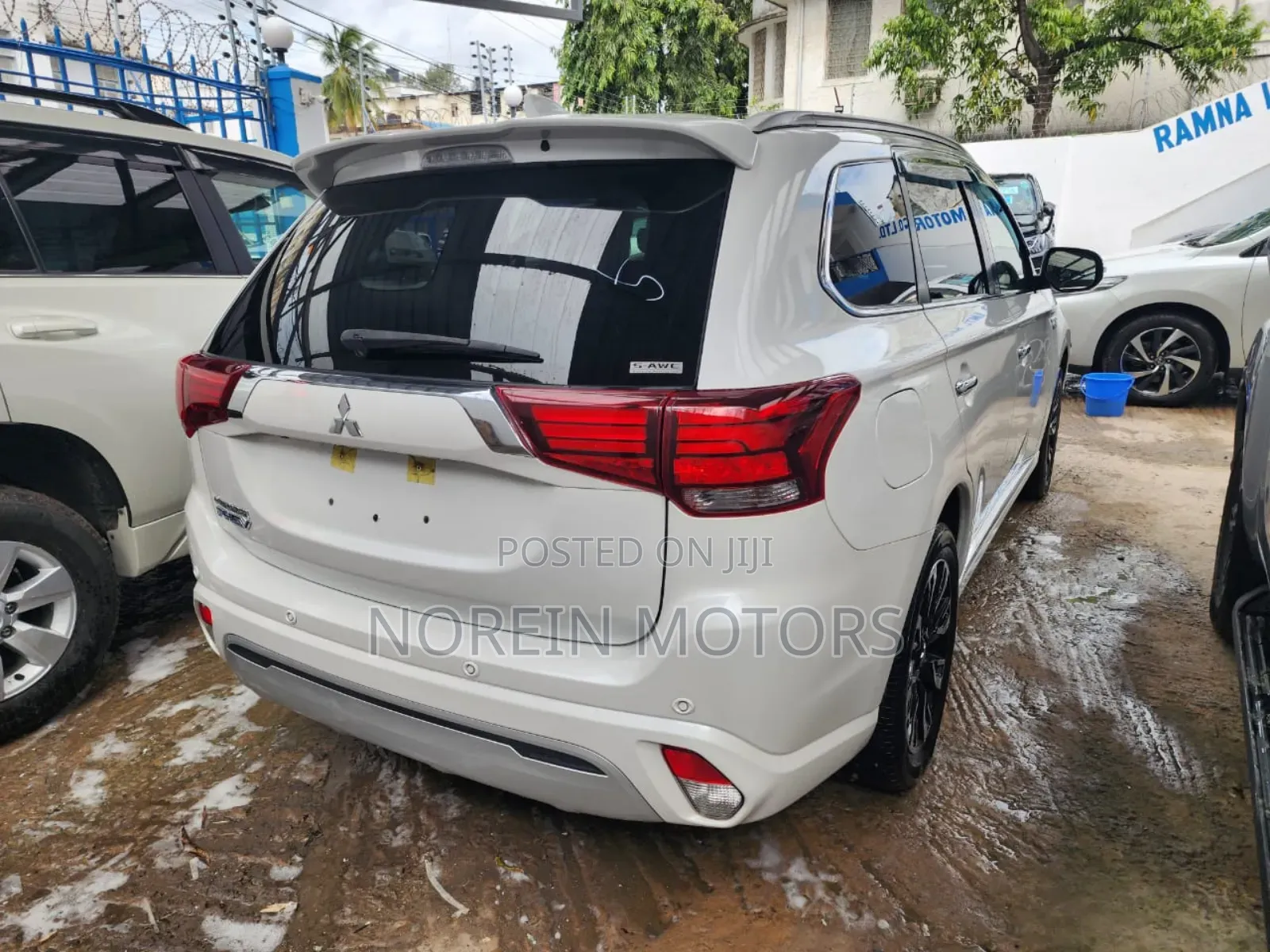 Mitsubishi Outlander 2019 White
