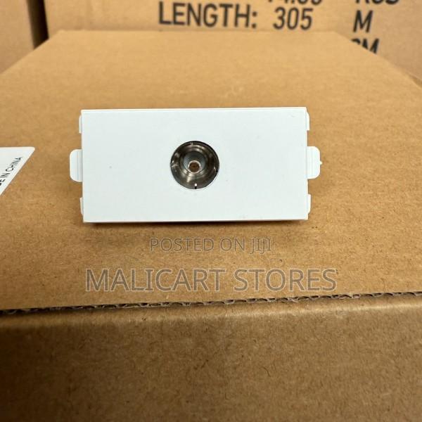 Av Port With Small Faceplate - main view