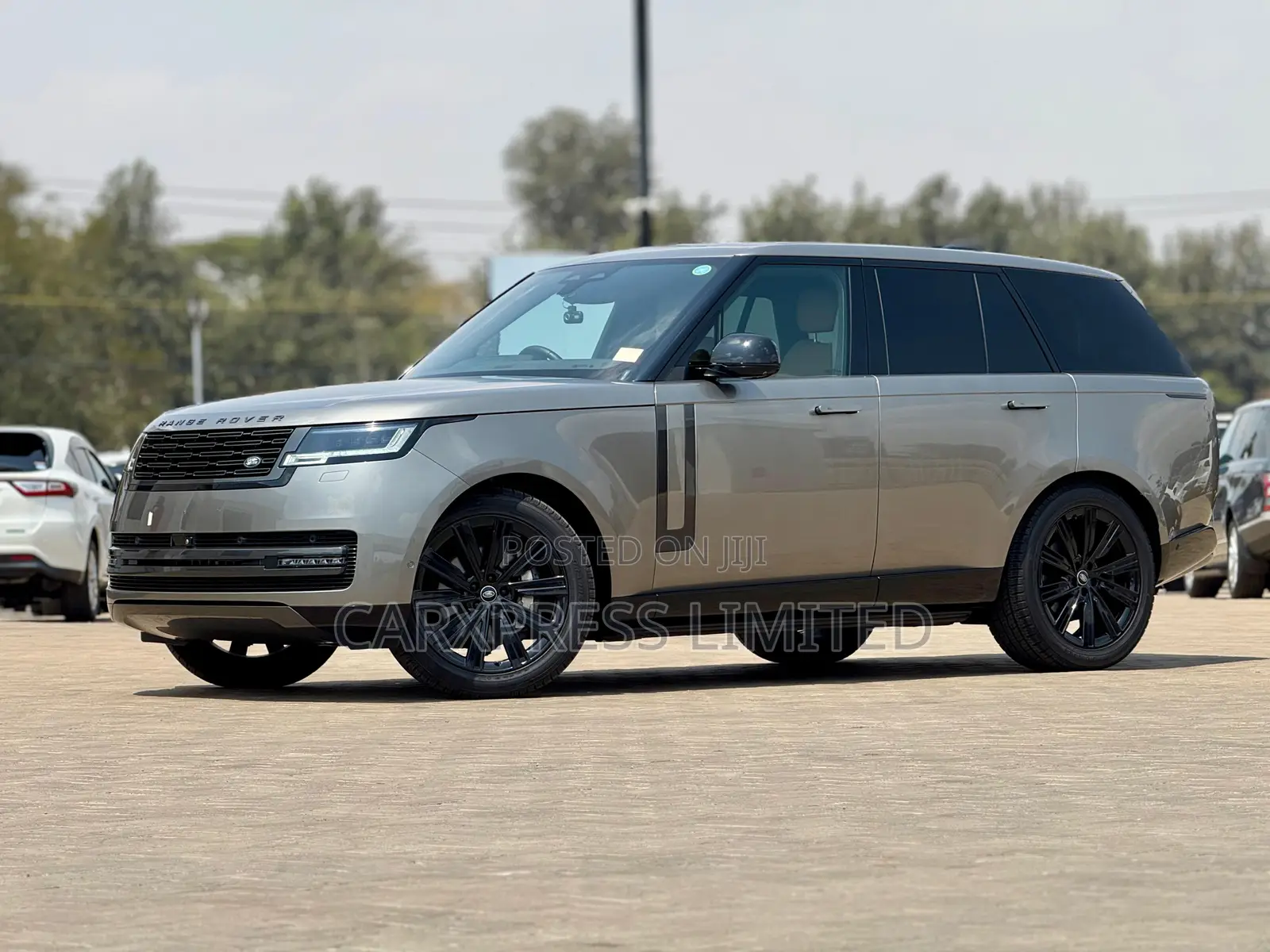 Land Rover Range Rover Vogue 2022 Silver
