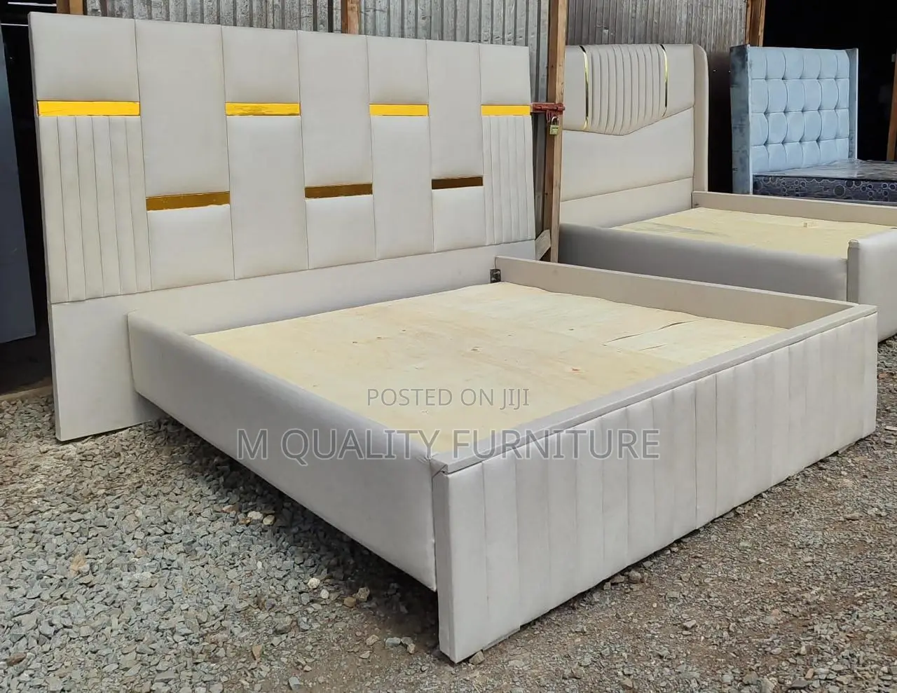 Minimalist Modern Extended Headboard Bed