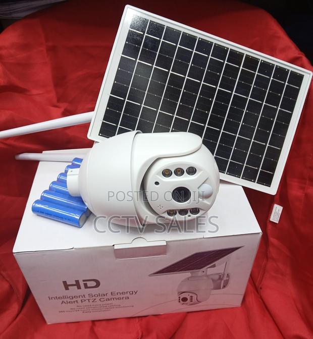 Q3-Wifi-4mp Ubox Solar Powered PTZ With Built in Battery CCTV Camera